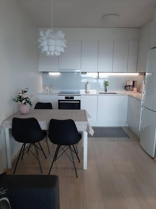 Upea Kaksio Naesijaerven Rannalla Tampere Exterior foto