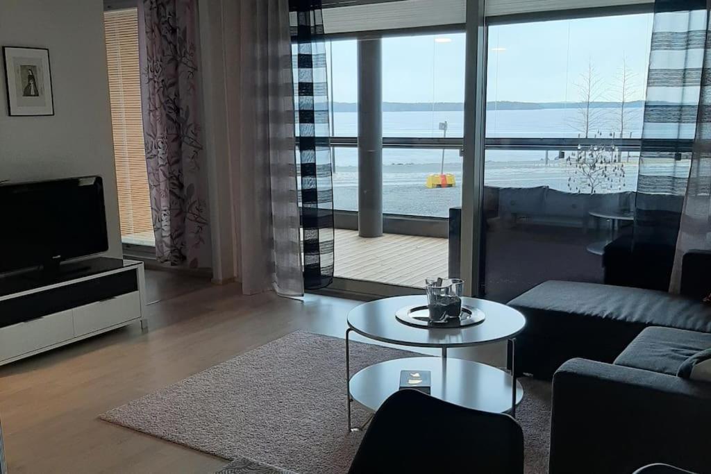 Upea Kaksio Naesijaerven Rannalla Tampere Exterior foto